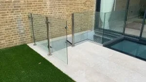 Square post glass balustrade