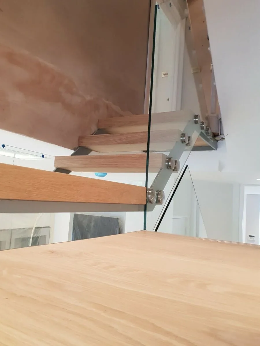 Side fixed glass balustrade