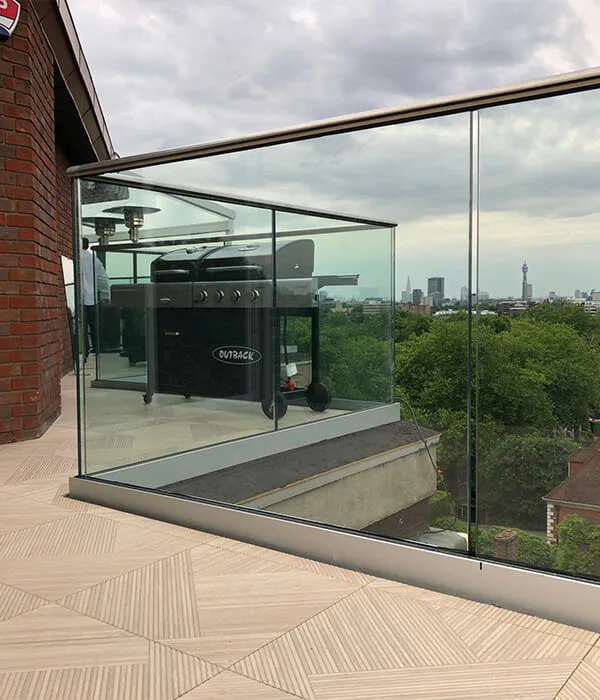 Frameless balustrade installed by SM Glasstech
