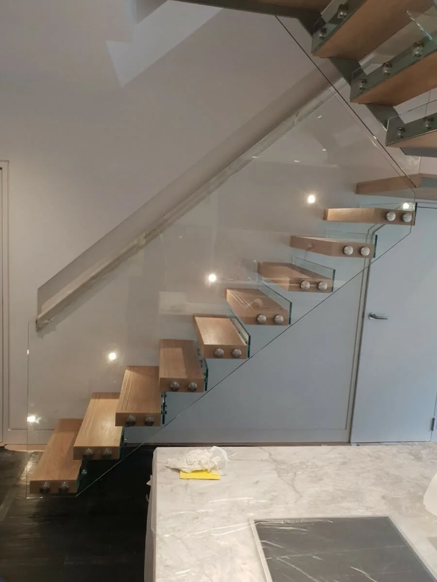 Side fixed glass balustrade