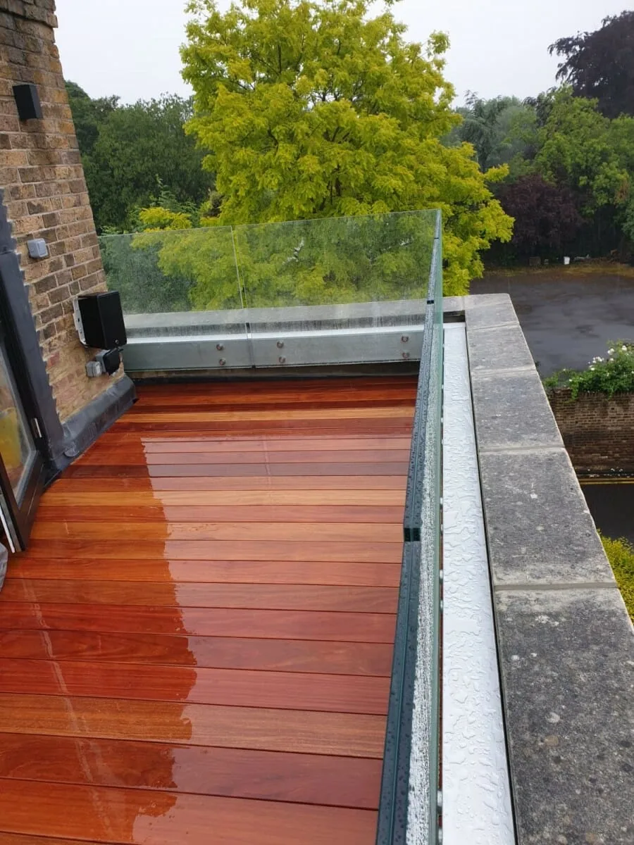 Side fixed glass balustrade