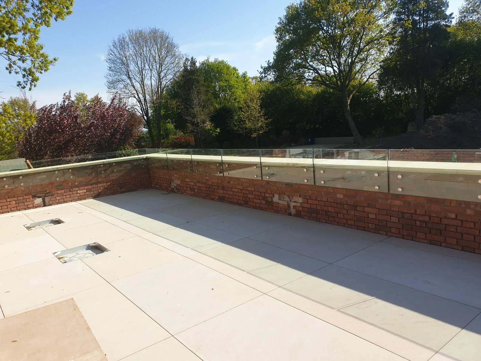 Side fixing points balustrade installed by SM Glasstech
