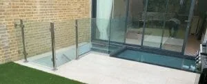 Square post glass balustrade